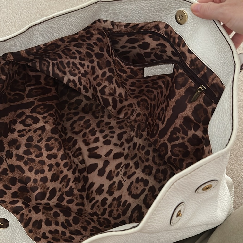 Dolce & Gabbana White Leather Tote - Picture 8 of 9